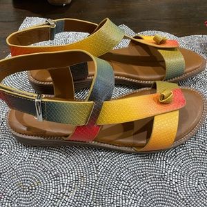 Don’t fit right! Beautiful for summer looks 😊